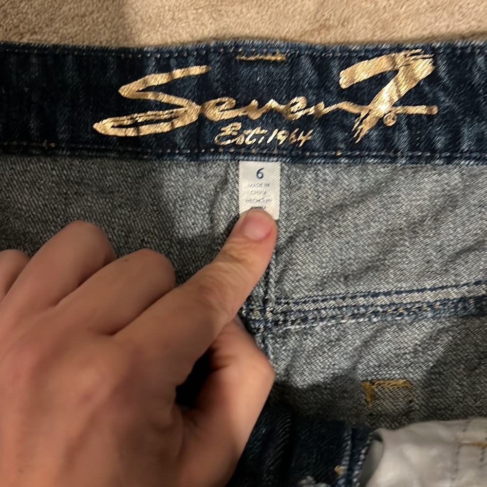SEVEN7 5" INSEAM FRAY HEM DENIM WEEKEND SHORT Dark Wash Size 6 - Picture 5 of 7